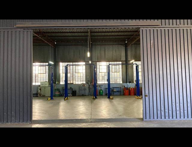 1,320M² WAREHOUSE FOR SALE IN RANDFONTEIN CENTRAL